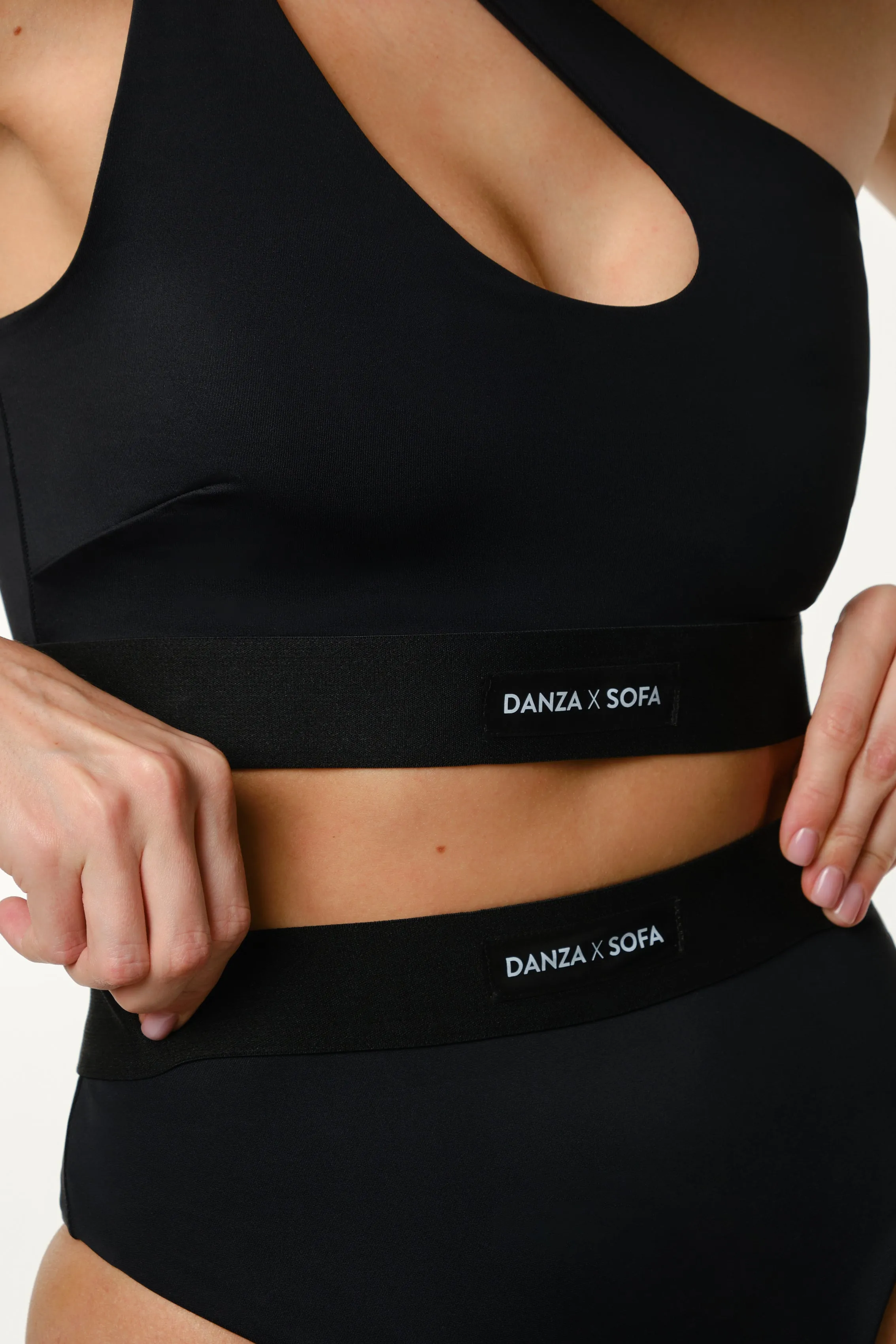 Top «Sydney» Black